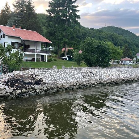 Porecka Laguna Apartment Donji Milanovac Luaran gambar